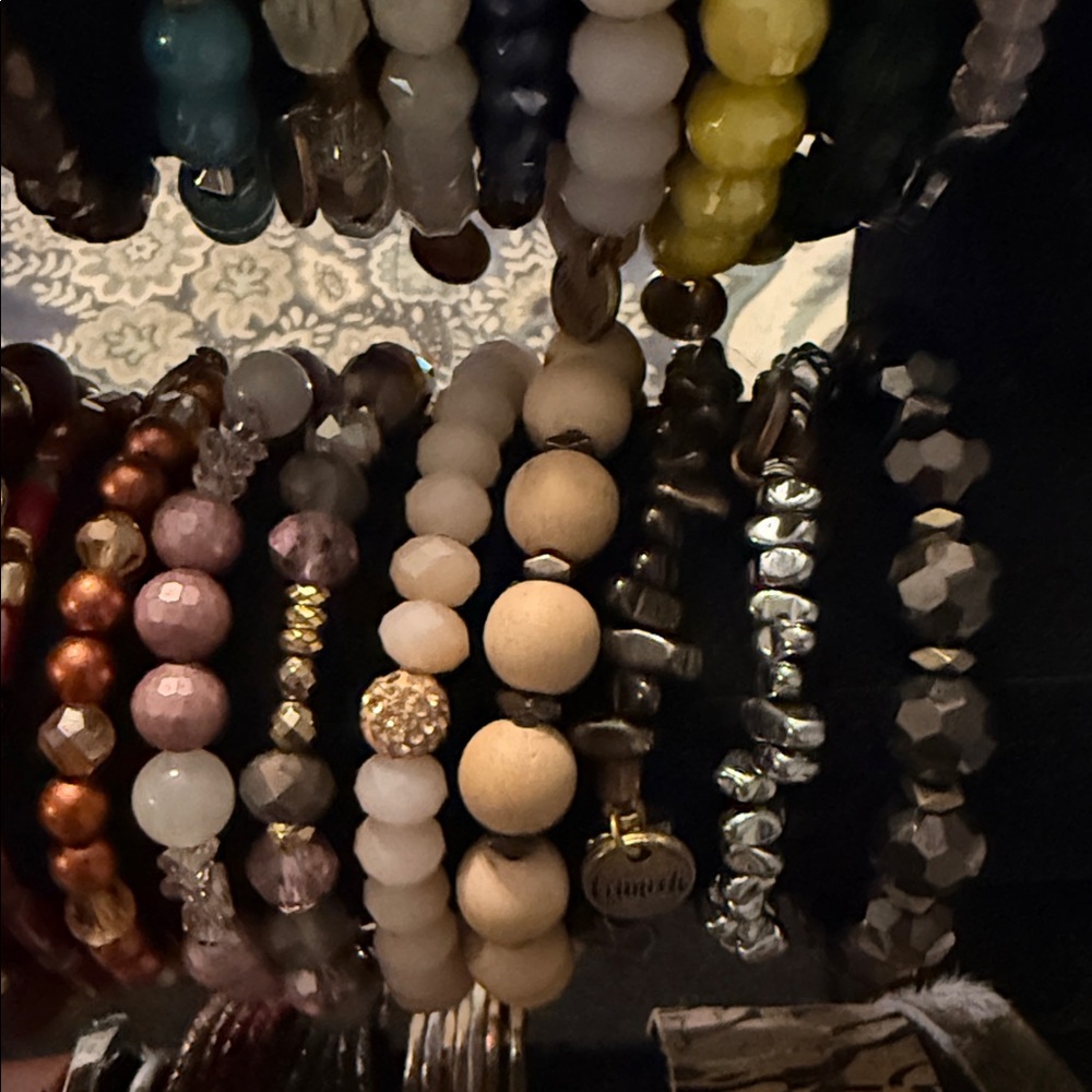 Ermish Bracelets LOT and misc boutique store bracelets (61 total on holder) - Picture 5 of 11